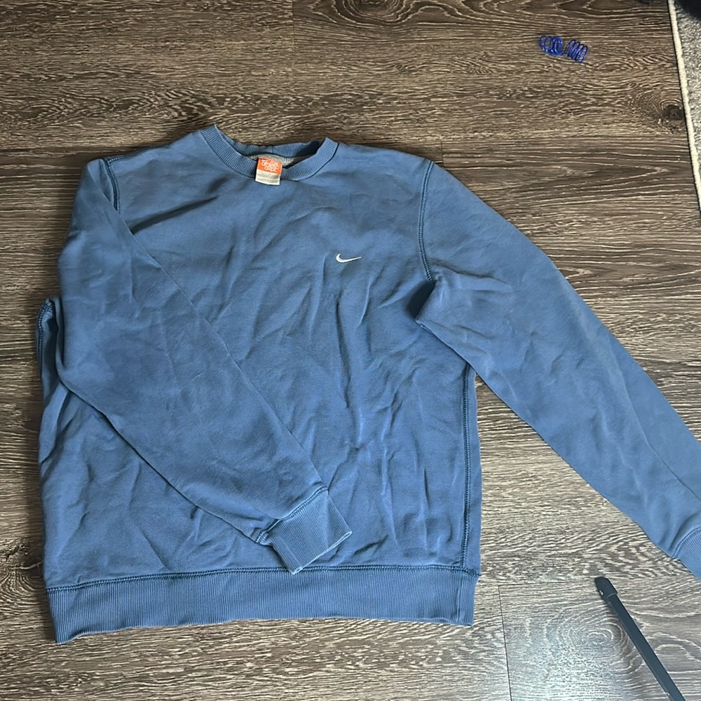 Vintage blue Nike crewneck. In good condition